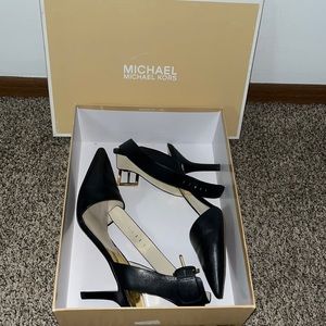 MICHAEL Michael Kors - Julieta Ankle Strap - W10